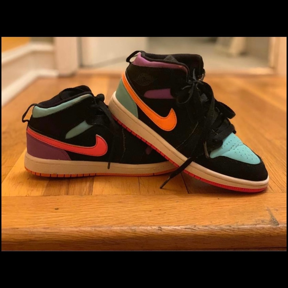 Jordan 1 Mid multi color kids shoes size 2Y